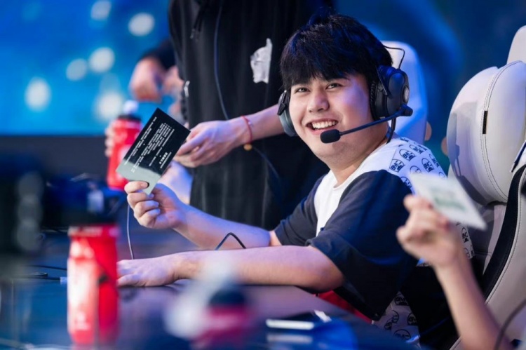 选手们的身 选手们的身