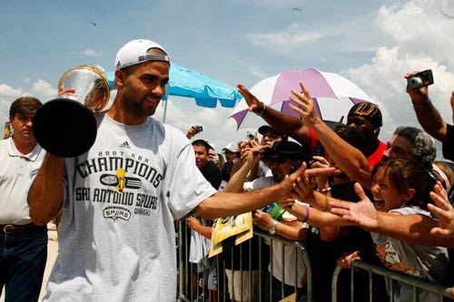 以围绕现实 以围绕现实